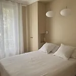 La D'auteuil, 16 *