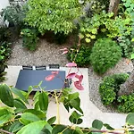 La D'auteuil, 16 *