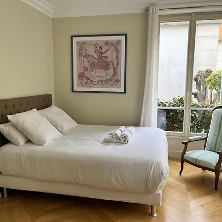 La D'auteuil, 16, Renovee Homestay Paris