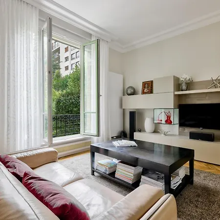 La D'auteuil, 16 Párizs