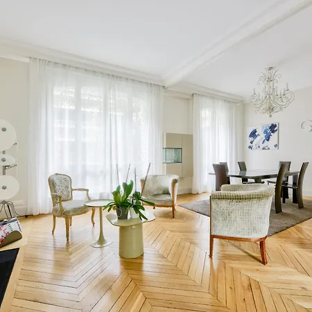 La D'auteuil, 16 Habitación en casa particular *