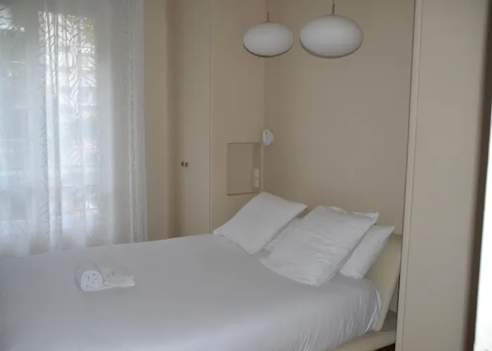 La D'auteuil, 16 Homestay *