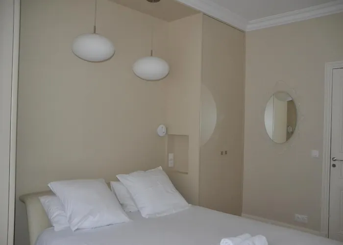 Homestay La D'auteuil, 16