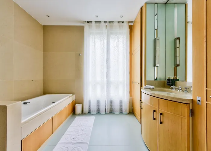 La D'auteuil, 16 Homestay Paris